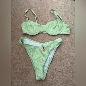 Green bikini set. Xs bottoms. Small top. Pacsun brand amor y besos